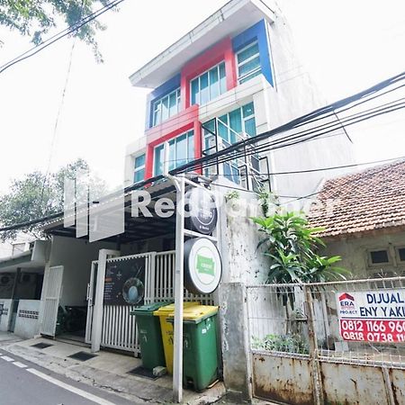 Eascot Hotel Mitra Reddoorz Jakarta Exterior photo