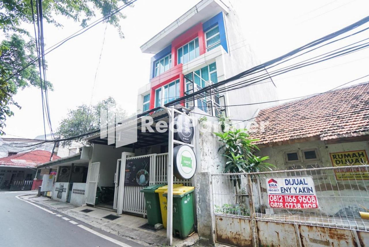 Eascot Hotel Mitra Reddoorz Jakarta Exterior photo
